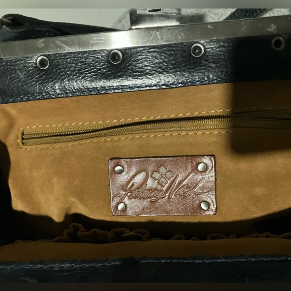 Like NEW • Patricia Nash Ferrara frame floral leather satchel - Picture 3 of 5